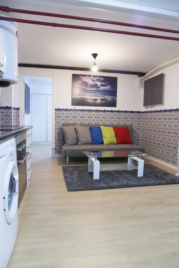 Apartamento Sotano En Gran Via Madrid Exterior foto